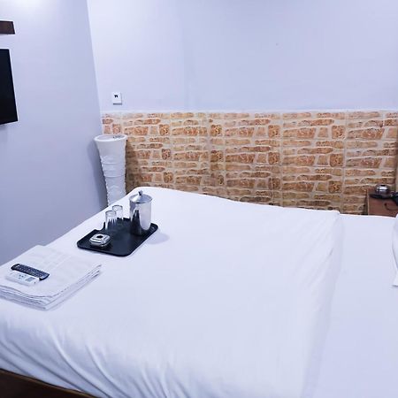 Mannat Stay Hotel - Laxmi Nagar New Delhi Luaran gambar