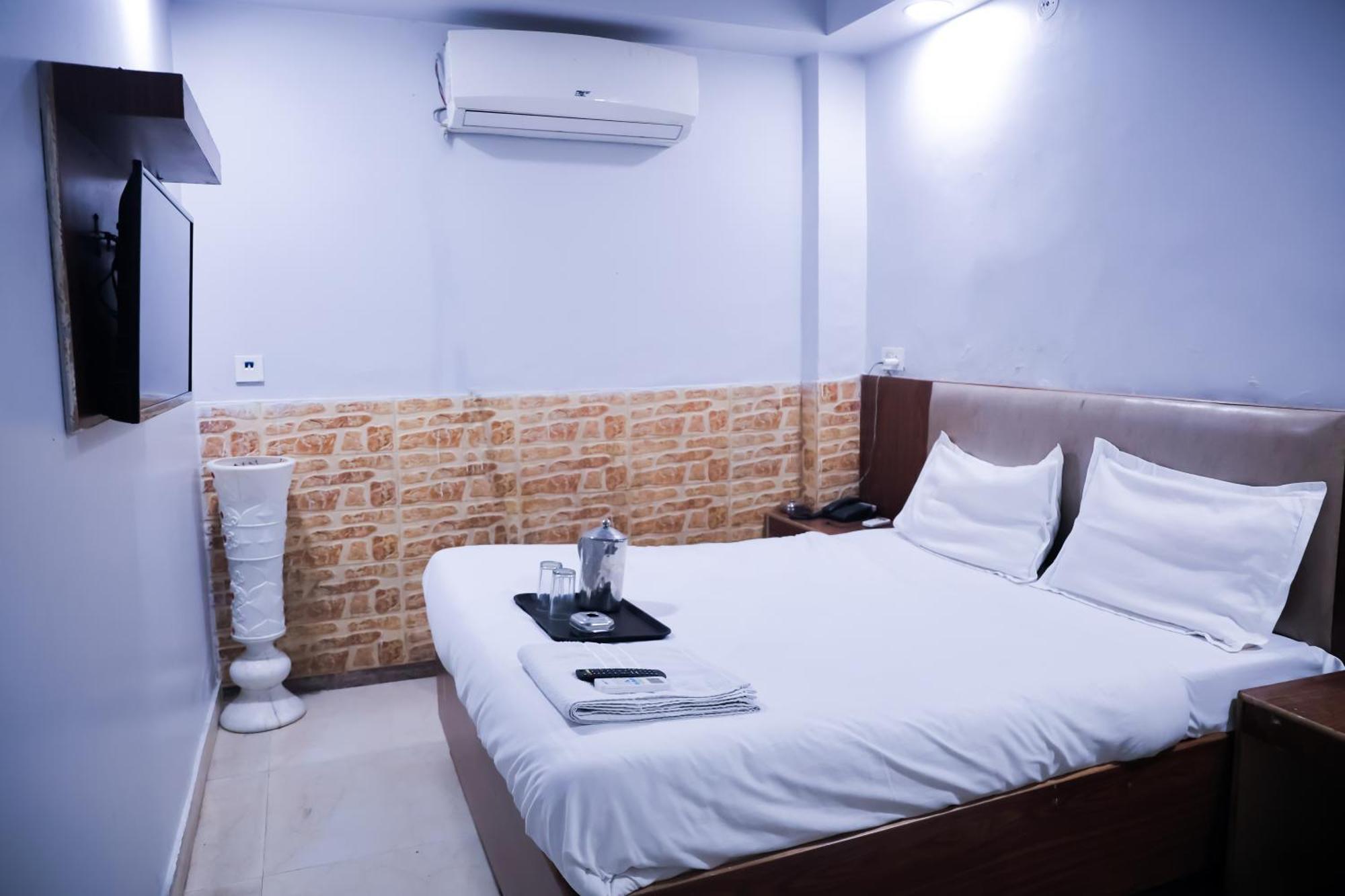 Mannat Stay Hotel - Laxmi Nagar New Delhi Luaran gambar