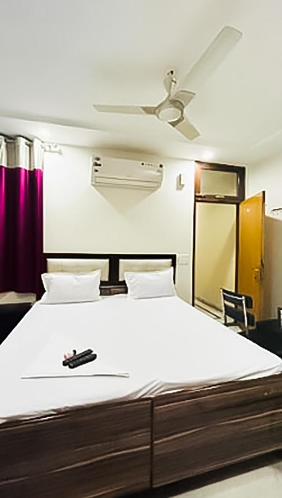 Mannat Stay Hotel - Laxmi Nagar New Delhi Luaran gambar